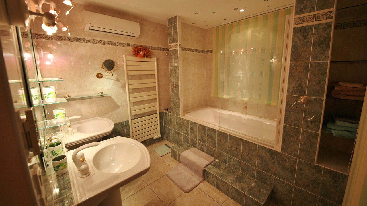Photo of Bathroom in Frejus
