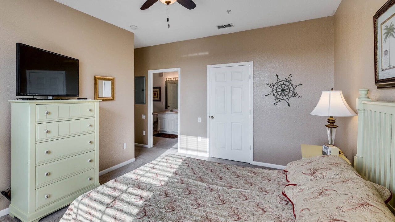 Photo of Bedroom in Windsor Hills