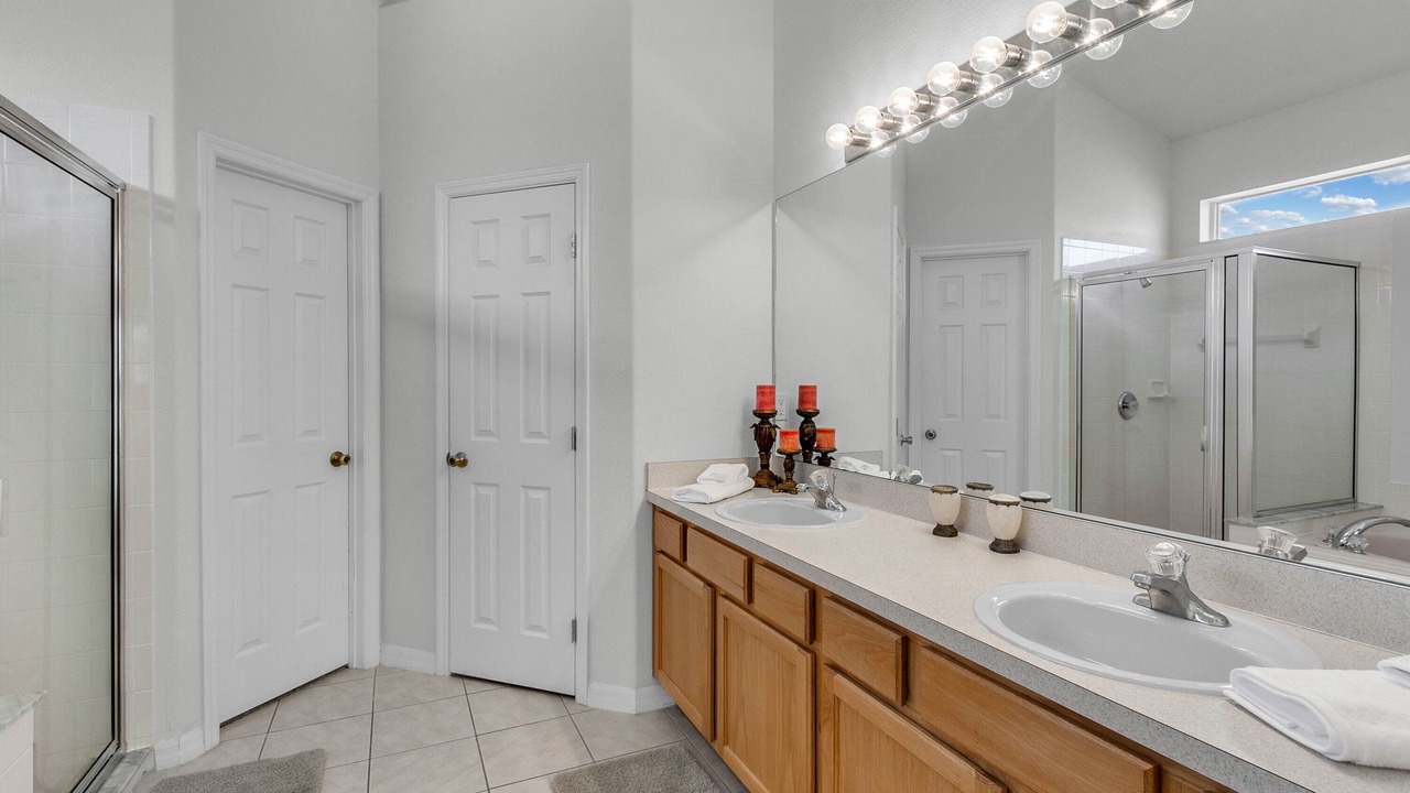 Photo of Bathroom in Four Corners