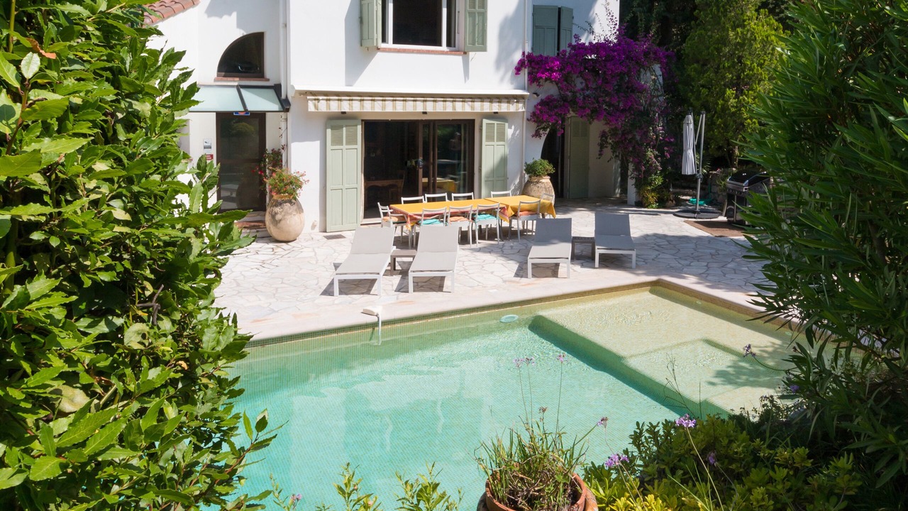 Photo of Outdoor in California - Pezou