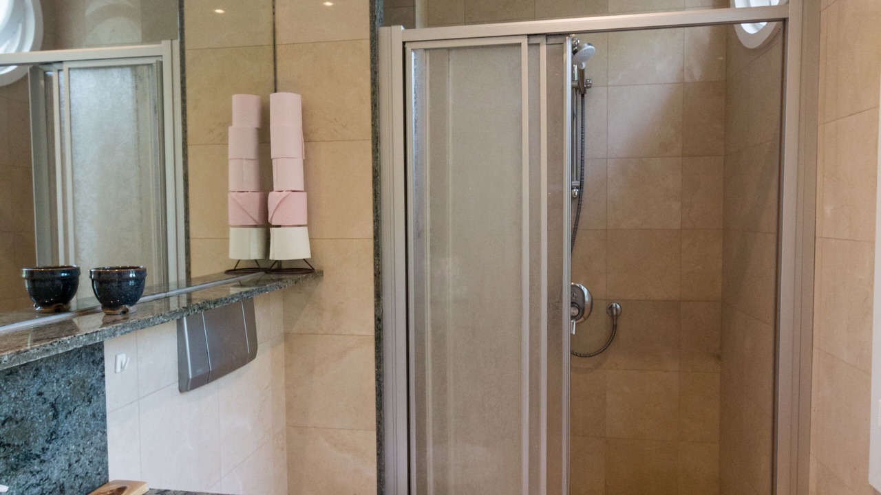 Photo of Bathroom in California - Pezou