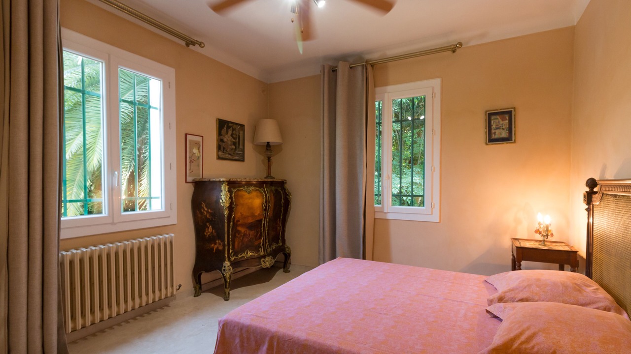 Photo of Bedroom in California - Pezou