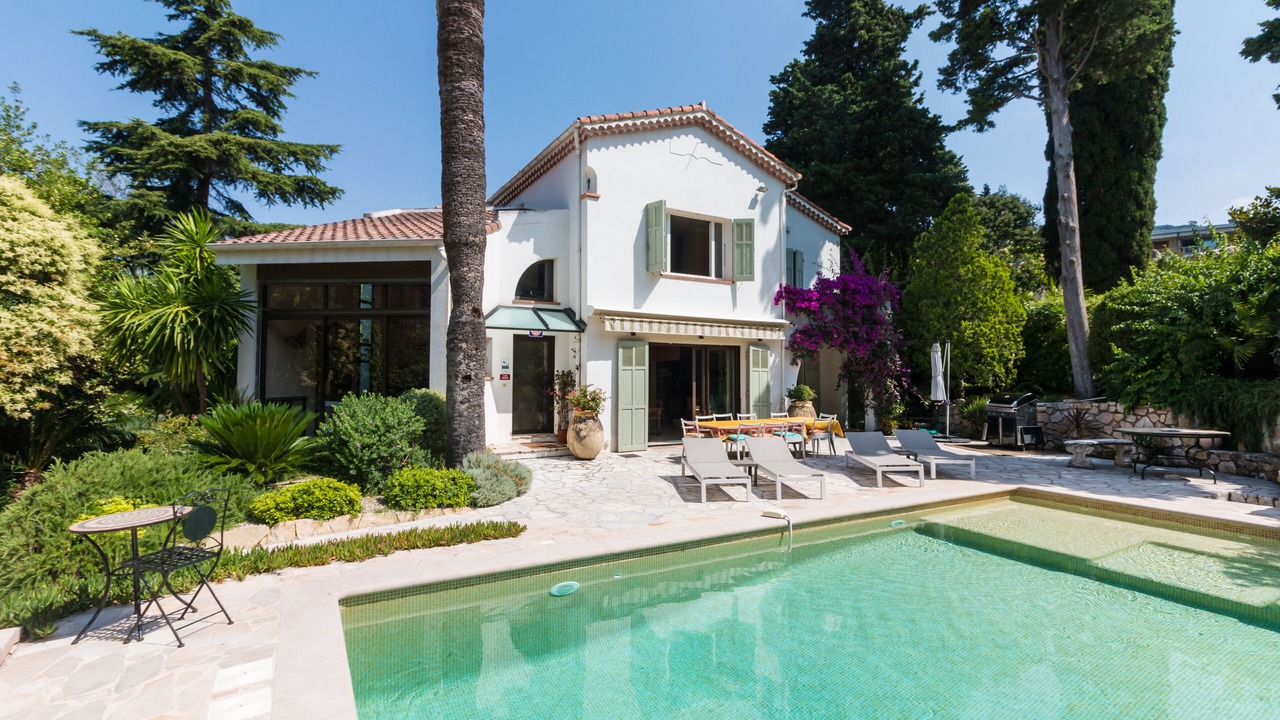 Photo of Outdoor in California - Pezou