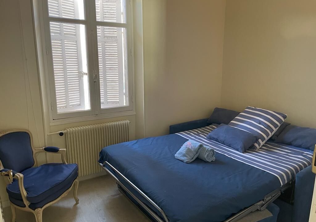 Photo of Bedroom in Cannes City Centre