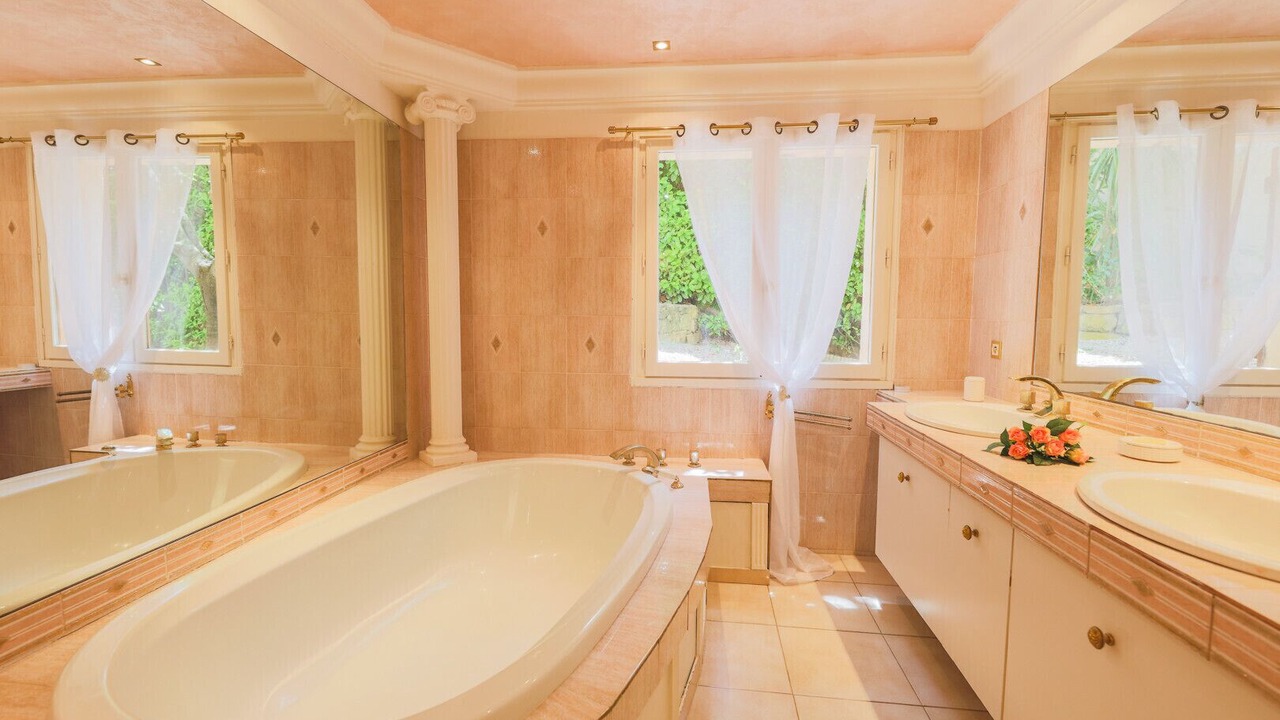 Photo of Bathroom in Tourrette-Levens
