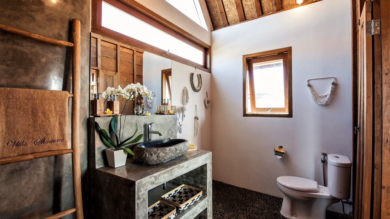 Photo of Bathroom in Petitenget