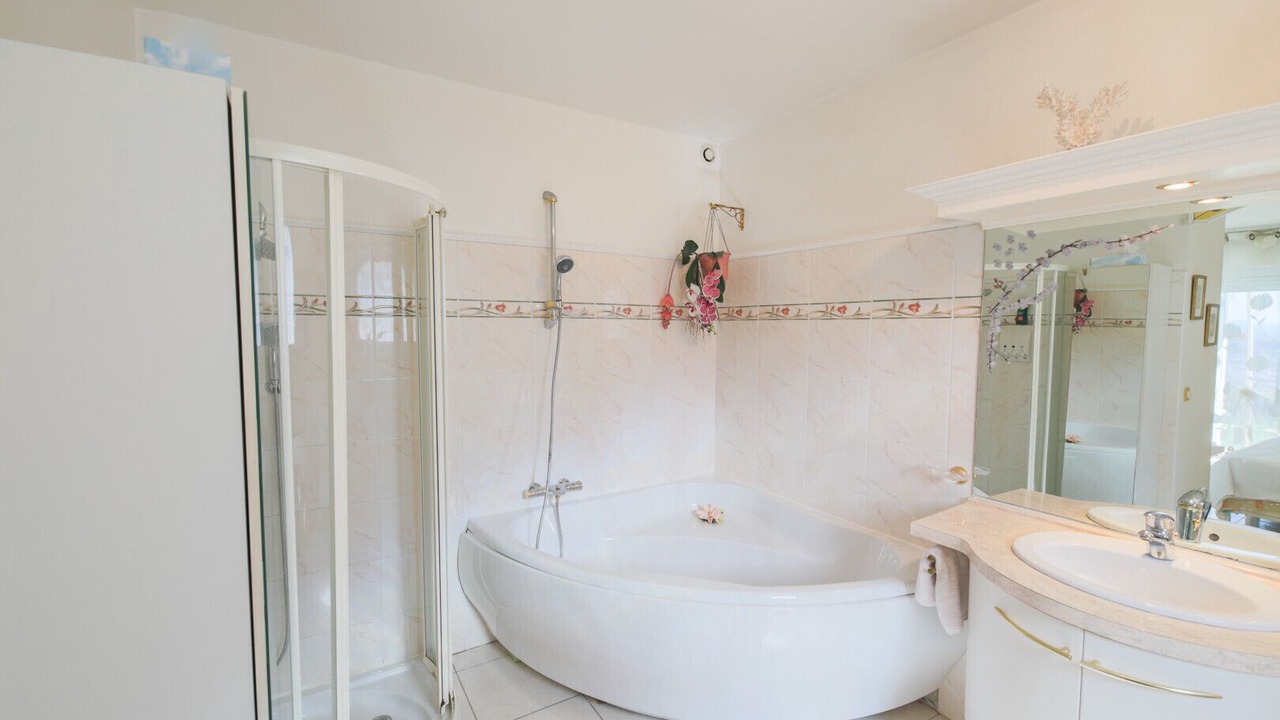 Photo of Bathroom in Saint Antoine