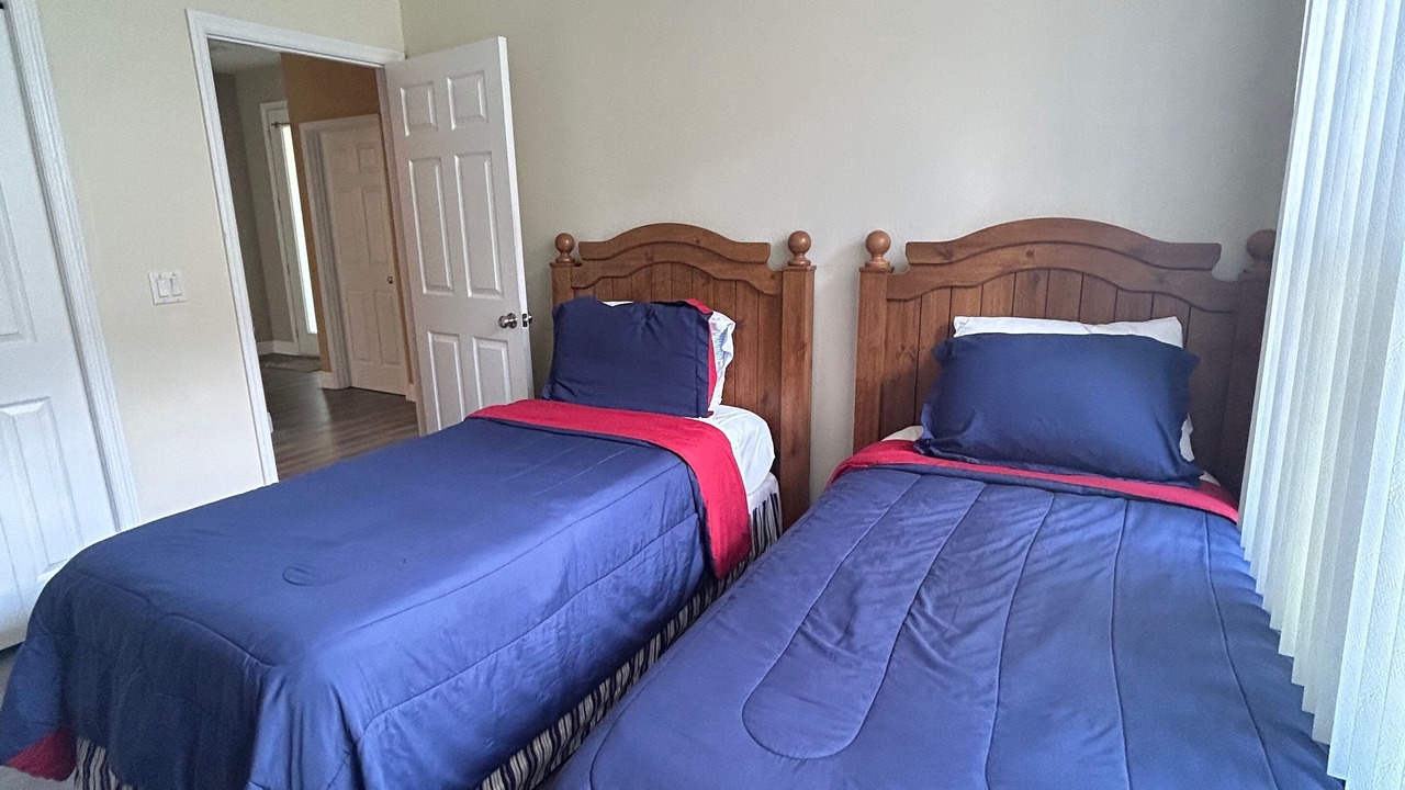 Photo of Bedroom in Sunset Lakes