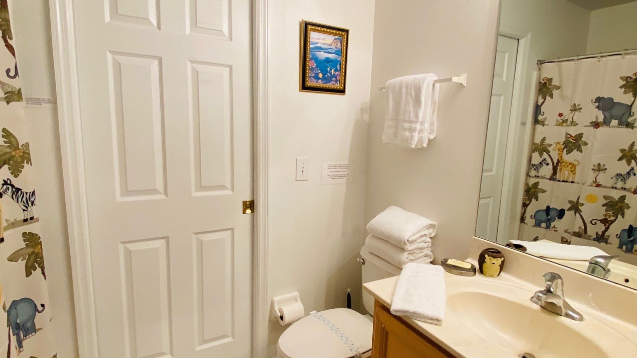 Photo of Bathroom in Bay Lake