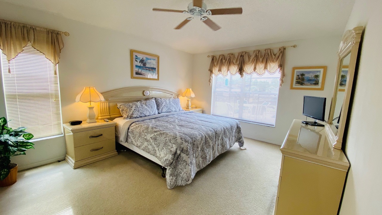 Photo of Bedroom in Bay Lake