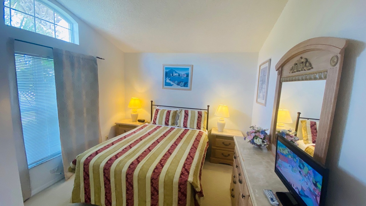 Photo of Bedroom in Bay Lake