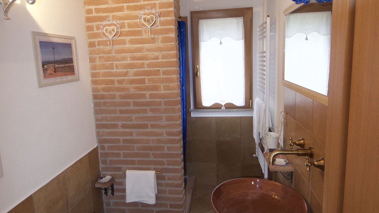 Photo of Bathroom in Casale Marittimo