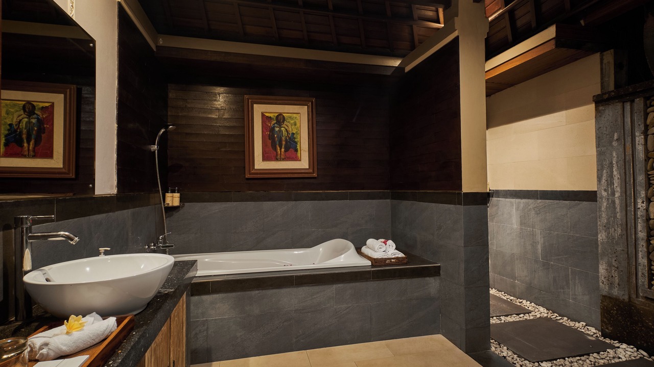 Photo of Bathroom in Kedewatan