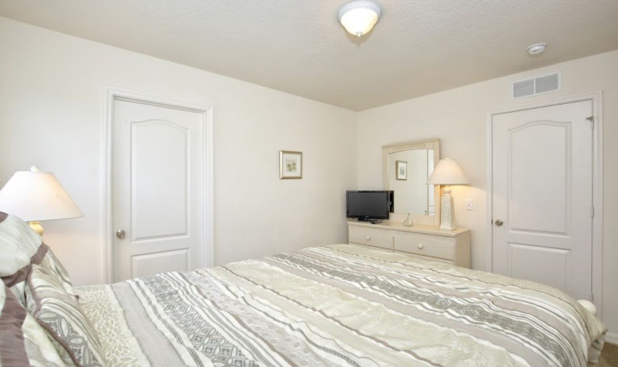Photo of Bedroom in Cypress Pointe