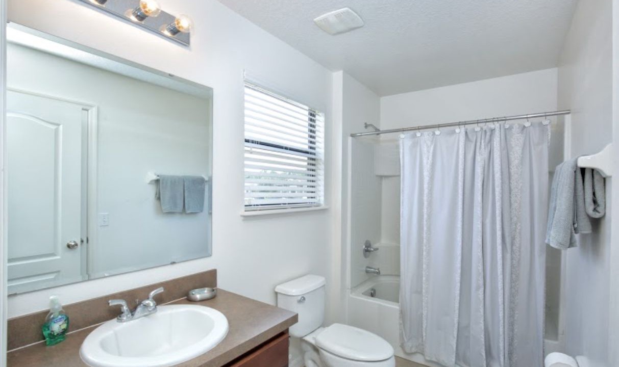 Photo of Bathroom in Cypress Pointe
