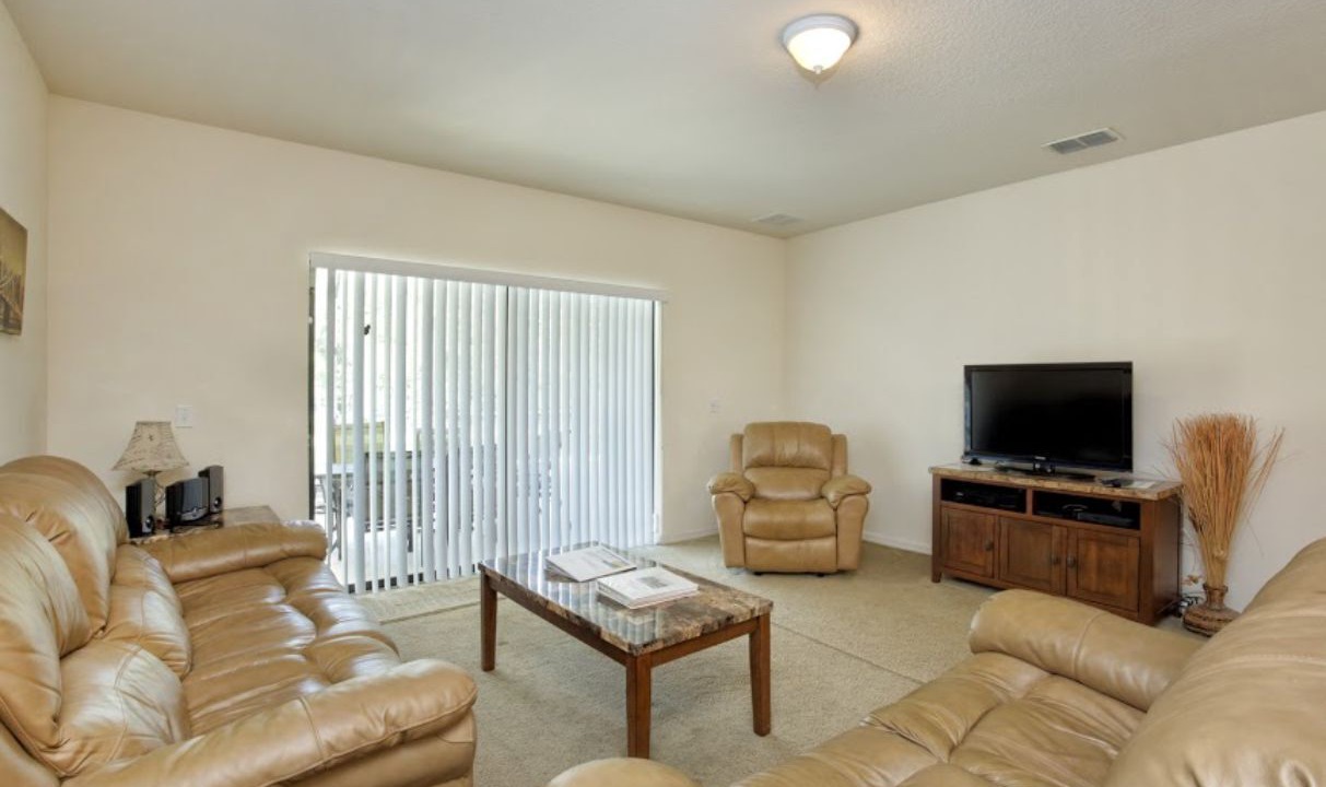 Photo of Livingroom in Cypress Pointe