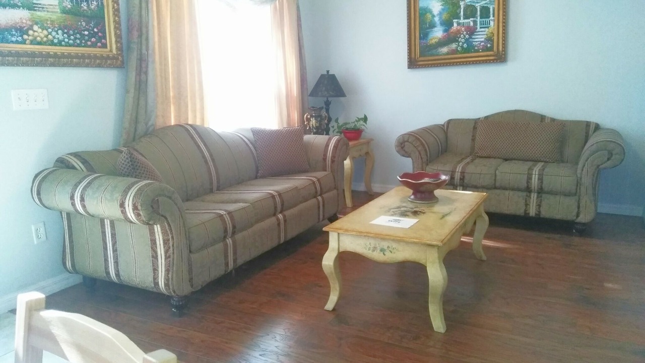 Photo of Livingroom in Woodridge