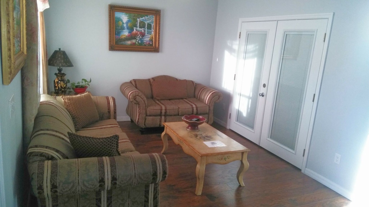 Photo of Livingroom in Woodridge
