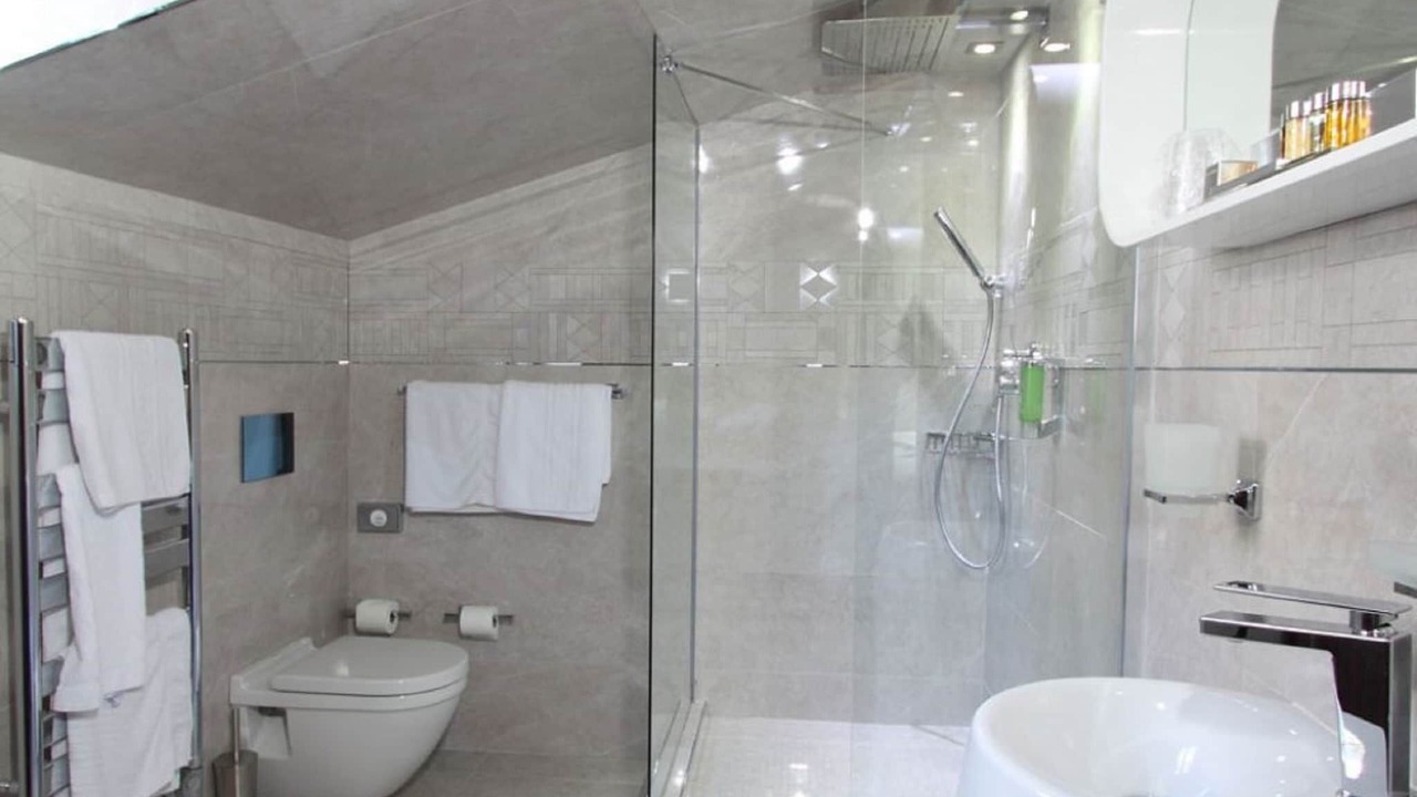 Photo of Bathroom in Cannes City Centre