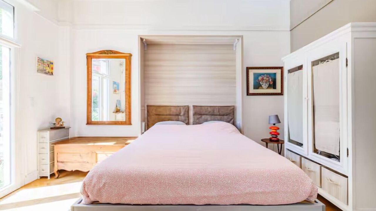 Photo of Bedroom in Juan-les-Pins