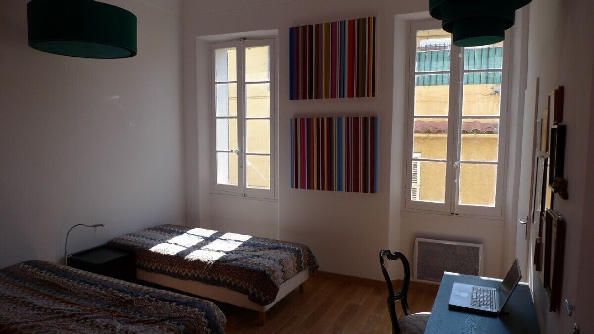 Photo of Bedroom in Cannes City Centre