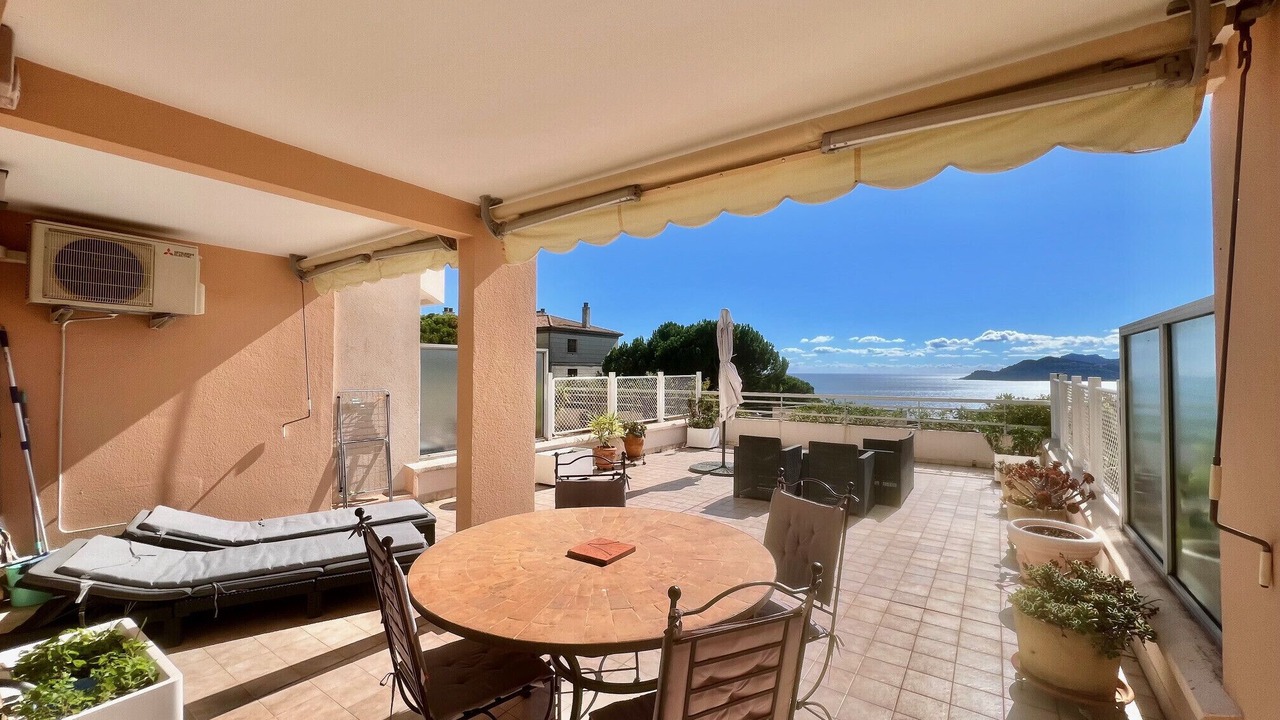 Photo of Outdoor in La Croix des Gardes