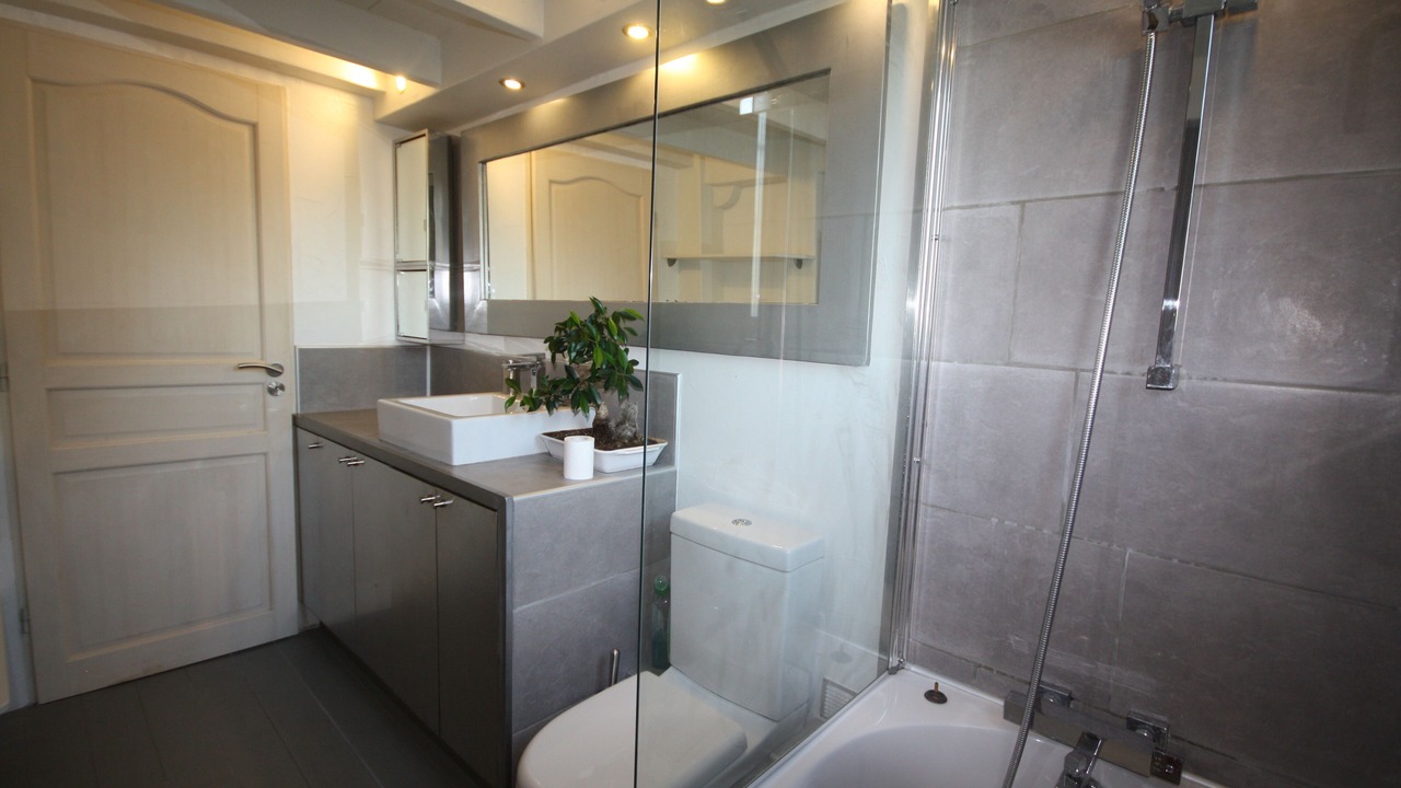 Photo of Bathroom in Montauroux