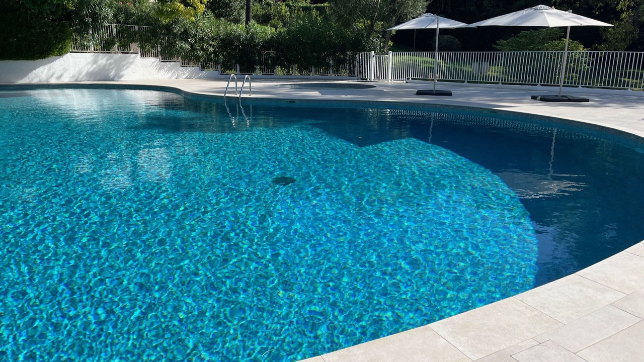 Photo of Outdoor in California - Pezou