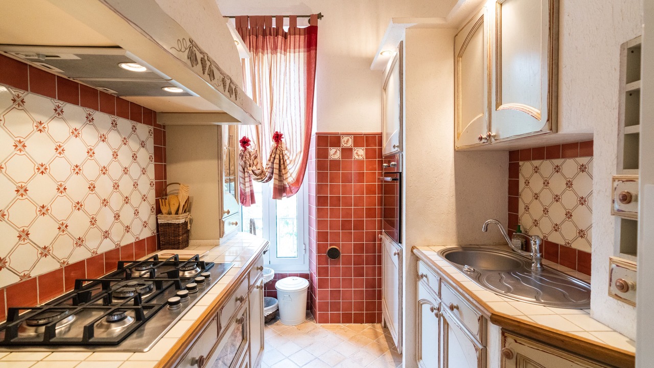 Photo of Kitchen in California - Pezou