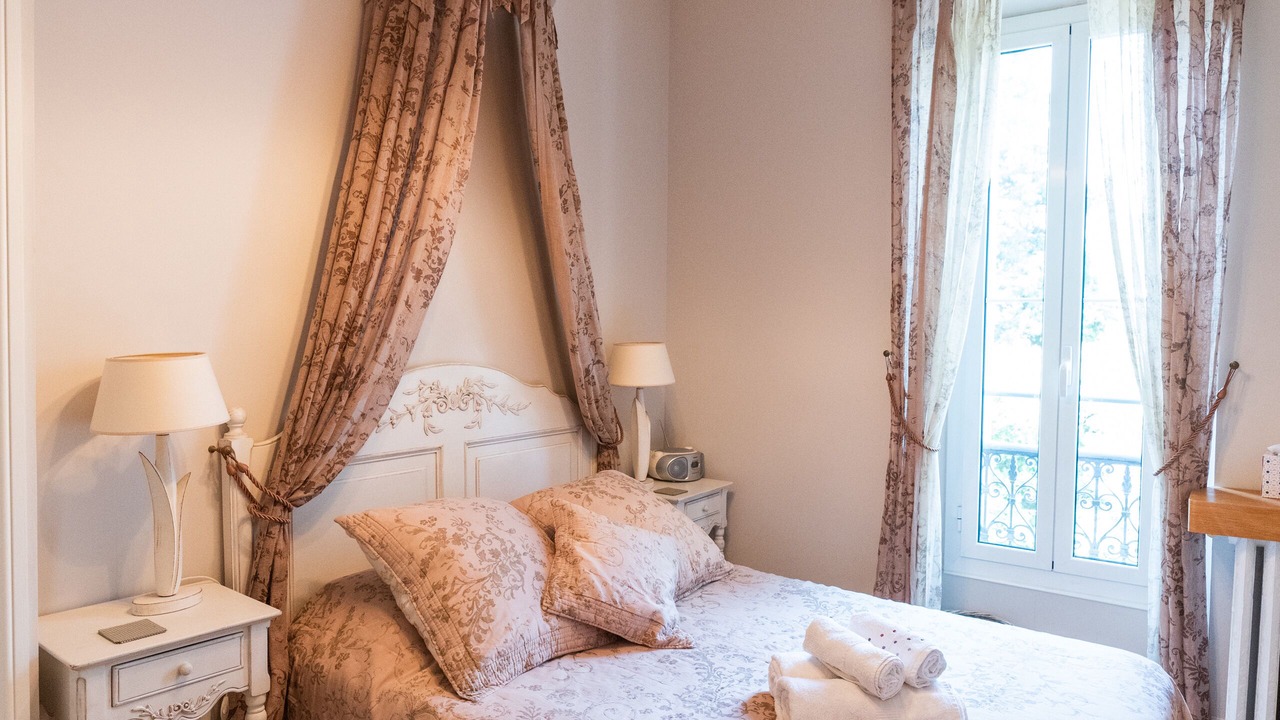 Photo of Bedroom in California - Pezou
