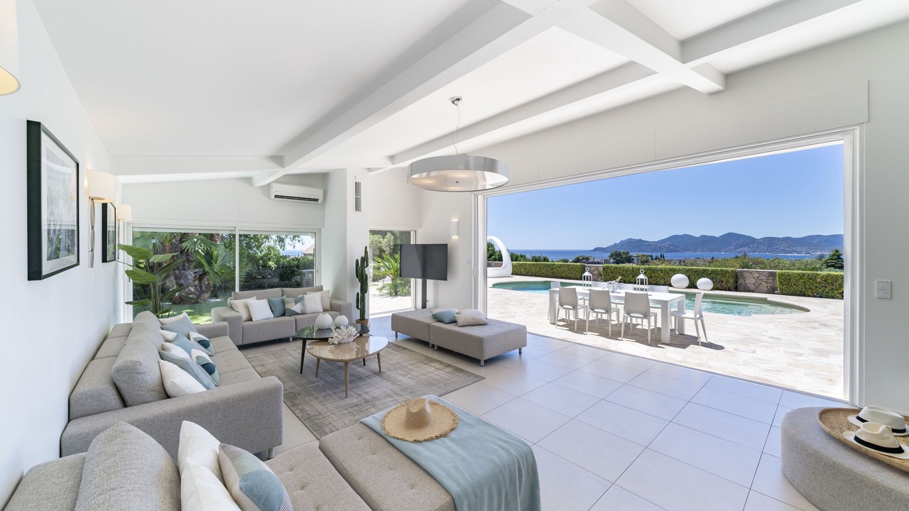Photo of Livingroom in La Croix des Gardes