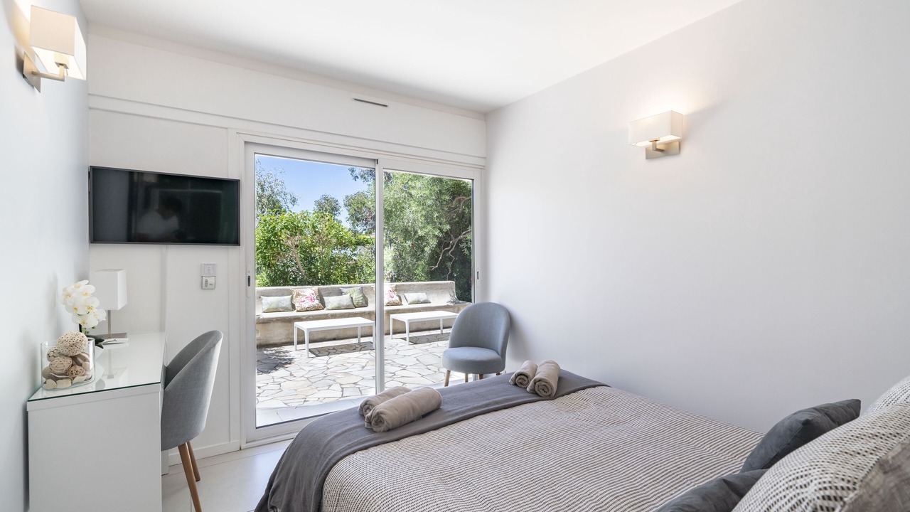 Photo of Bedroom in La Croix des Gardes
