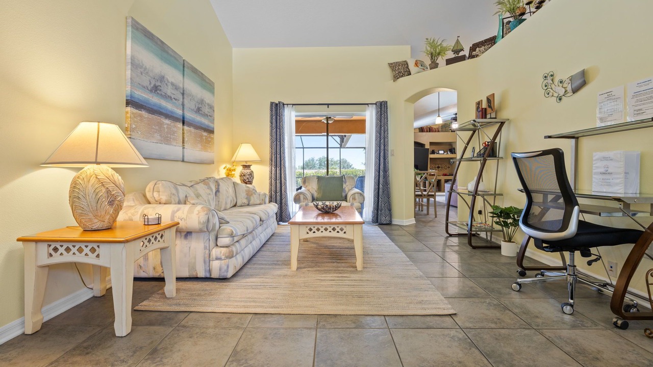 Photo of Bedroom in Greater Groves