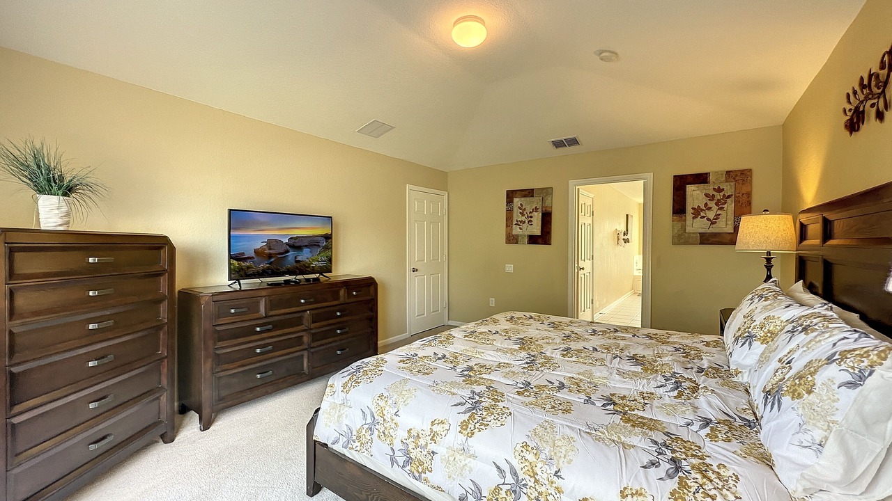 Photo of Bedroom in Windsor Hills