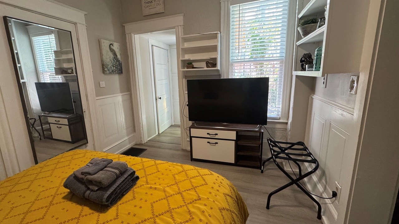 Photo of Bedroom in South Eola