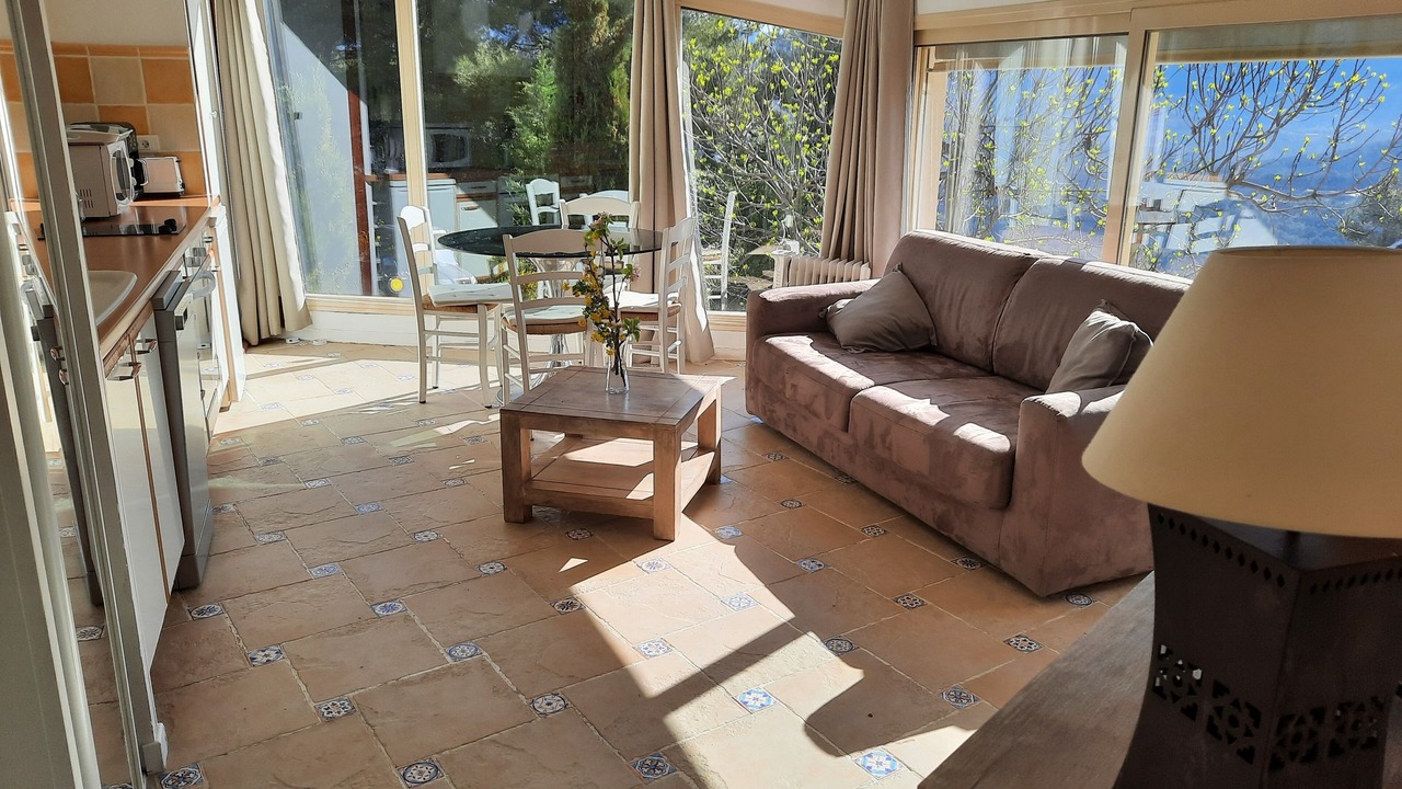 Photo of Livingroom in Contes