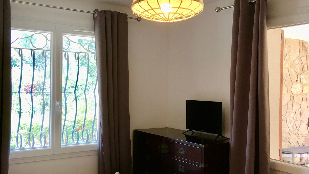 Photo of Bedroom in Boulouris-sur-Mer
