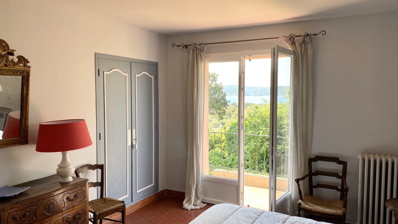 Photo of Bedroom in Guerrevieille