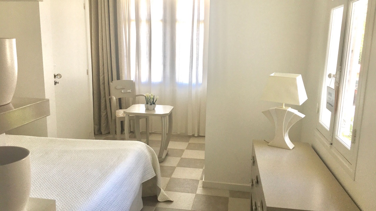 Photo of Bedroom in Mandelieu-la-Napoule Beach