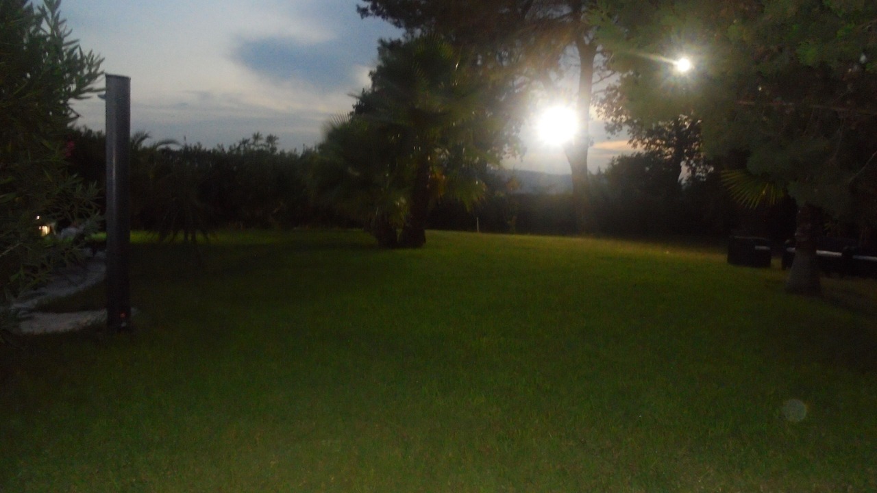 Photo of Outdoor in California - Pezou