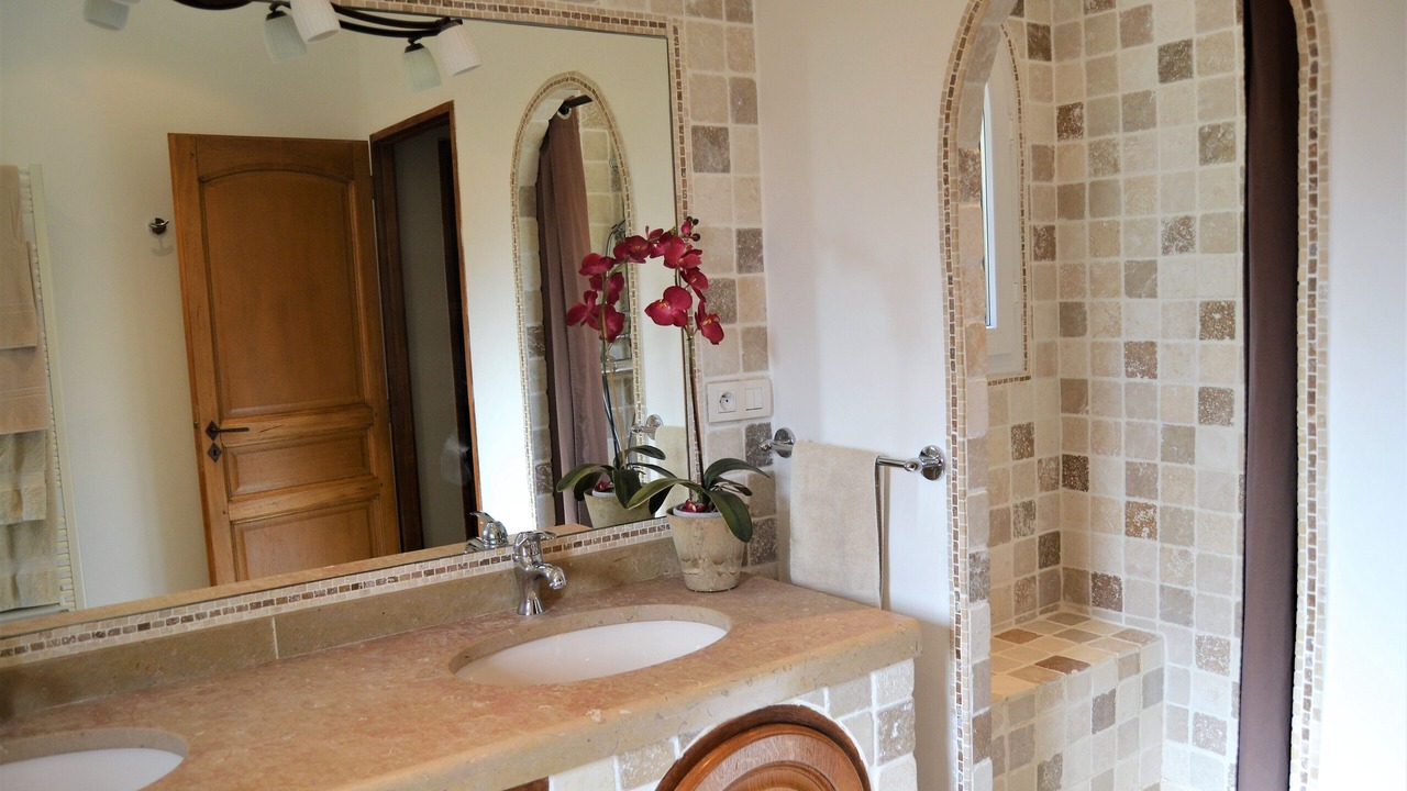 Photo of Bathroom in Bagnols-en-Foret