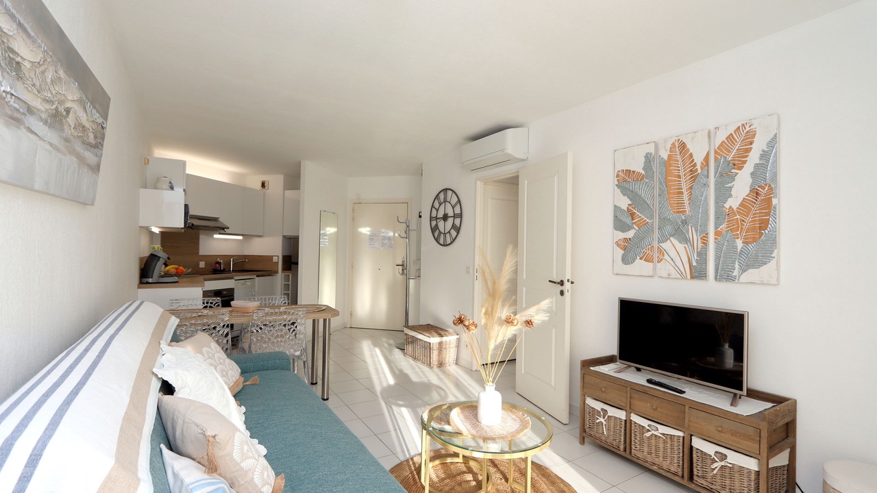 Photo of Livingroom in Saint-Raphael