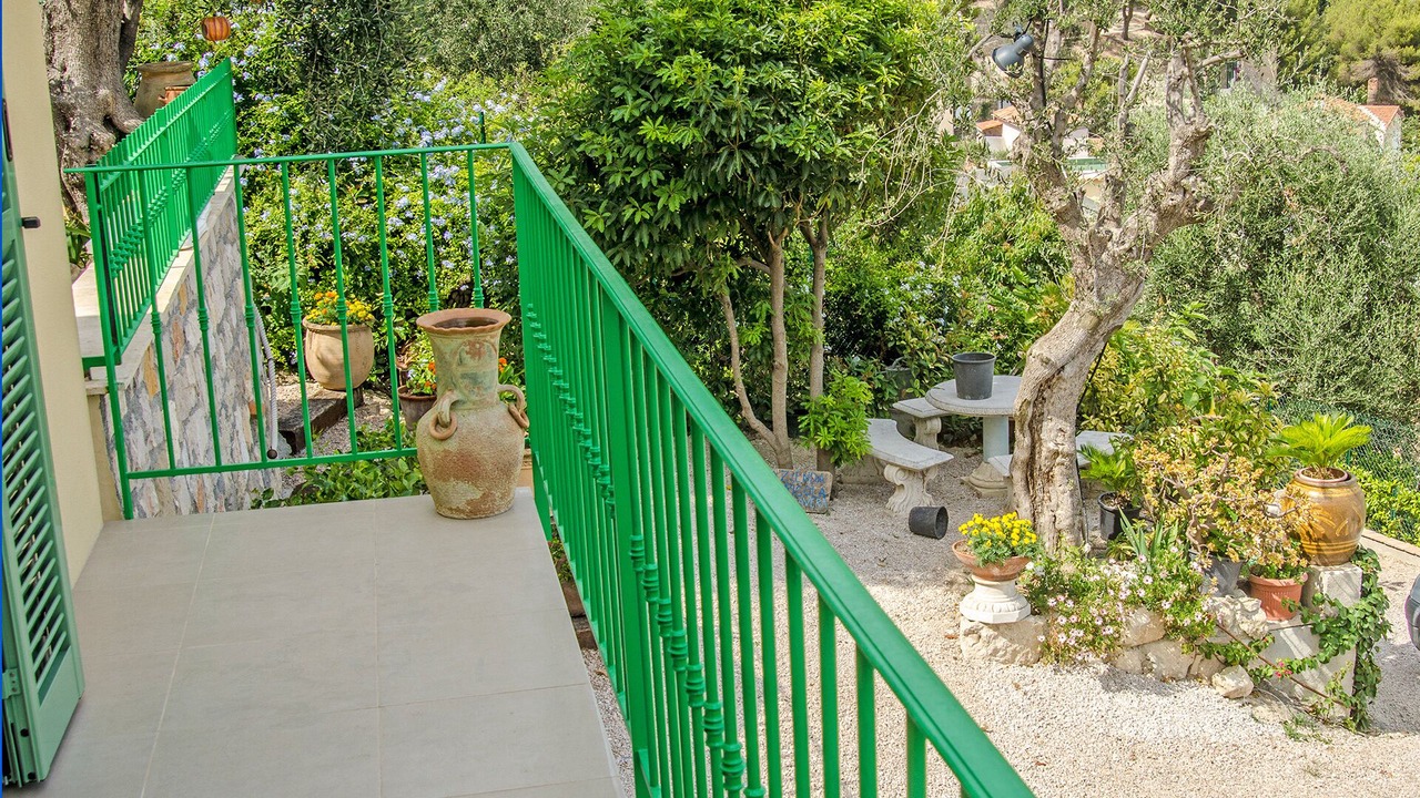 Photo of Patio Balcony in Beaulieu-sur-Mer
