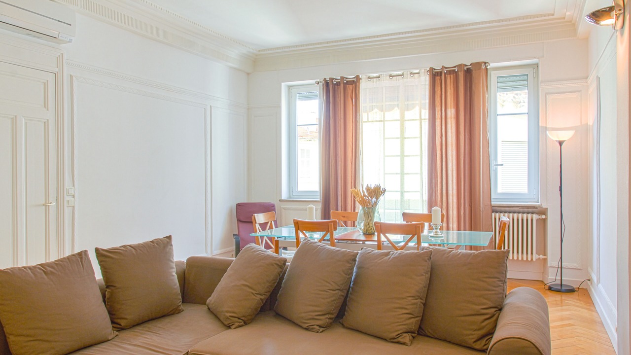 Photo of Livingroom in Musicians Quarter