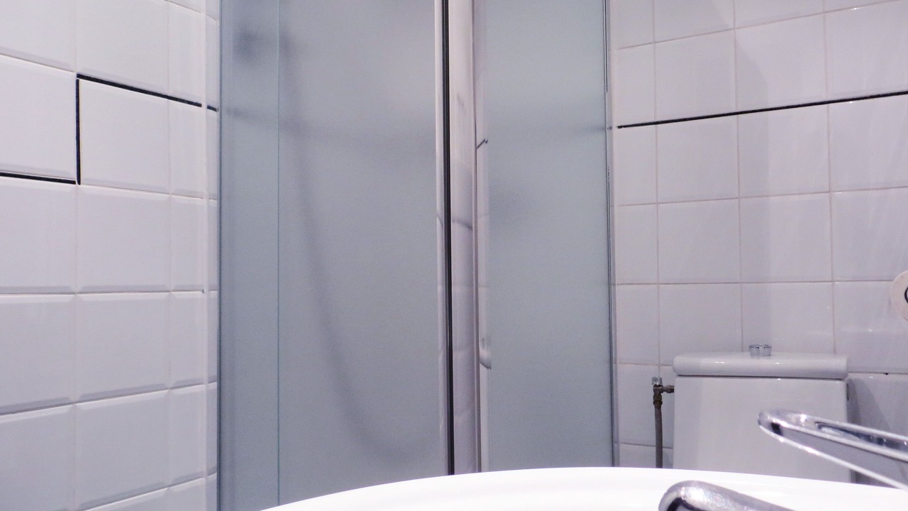 Photo of Bathroom in Musicians Quarter