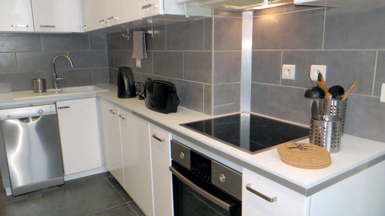 Photo of Kitchen in Musicians Quarter