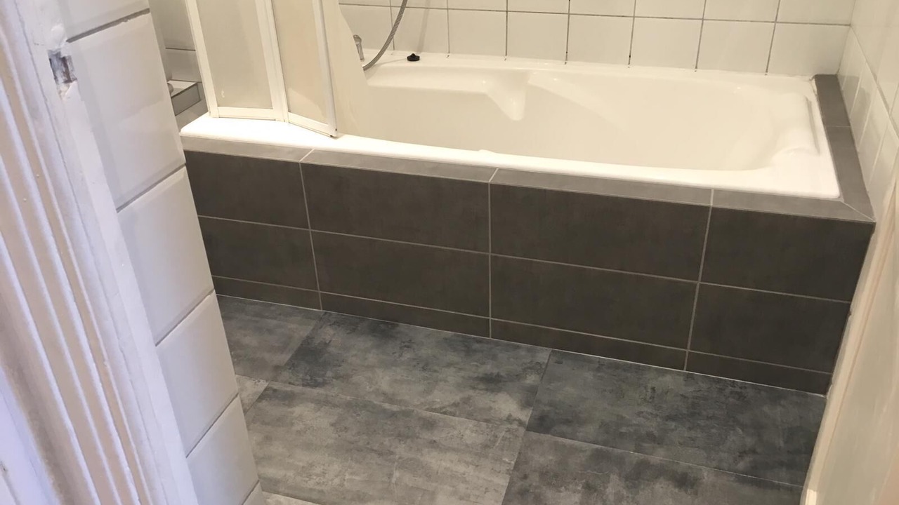Photo of Bathroom in Musicians Quarter