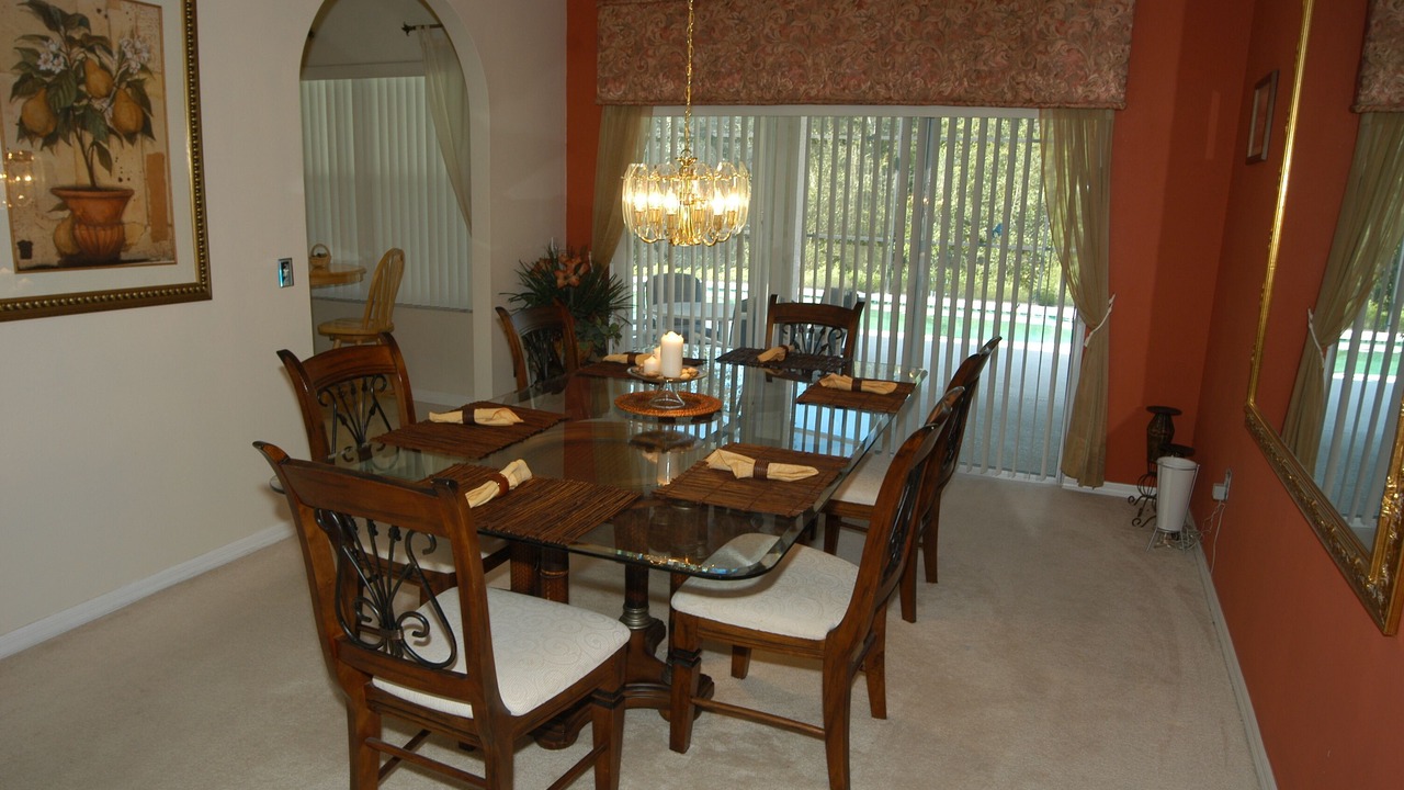 Photo of Livingroom in Crescent Lakes