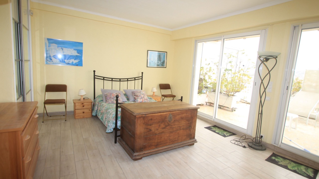 Photo of Bedroom in Les Baumettes