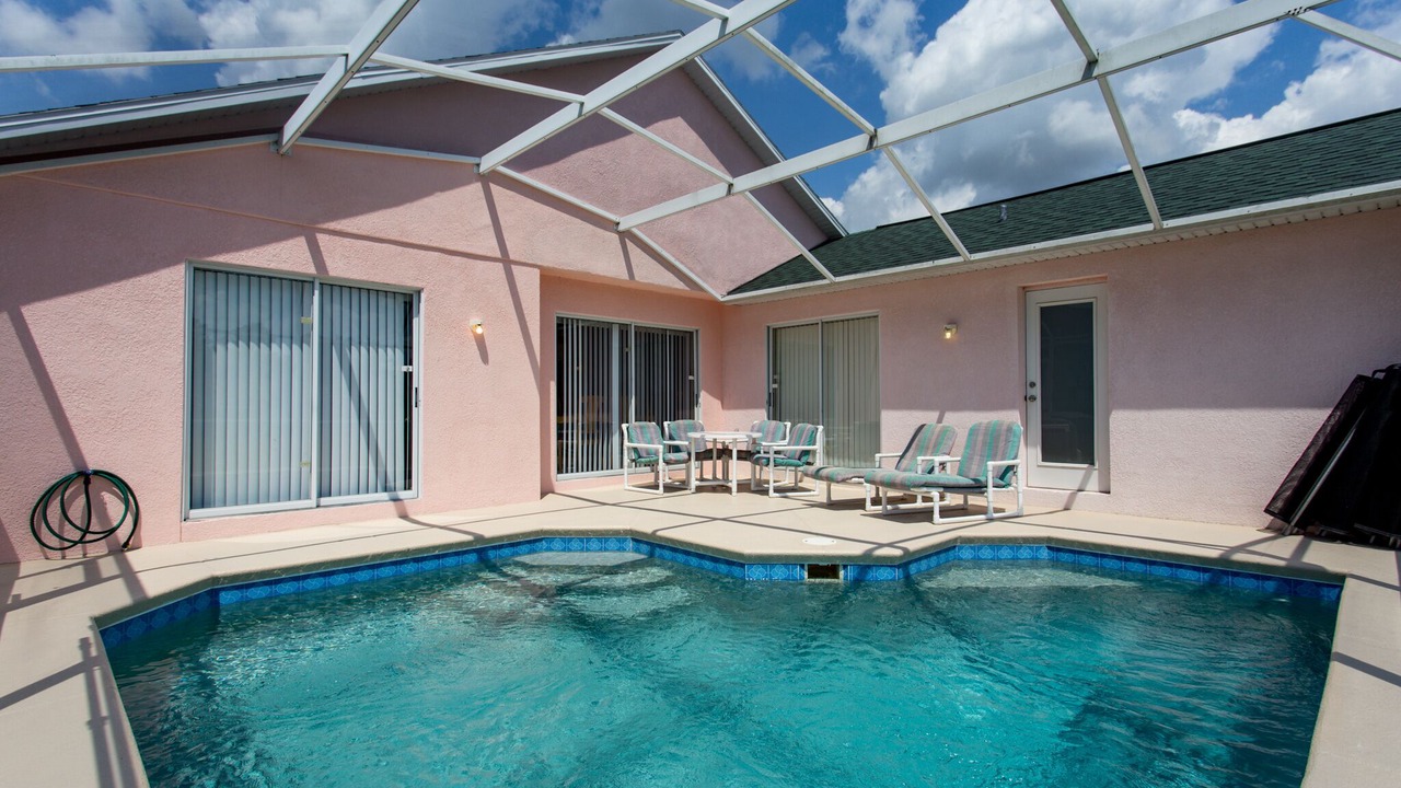 Photo of Outdoor in Loughman